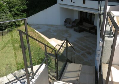Aussentreppe mit Glasgeländer