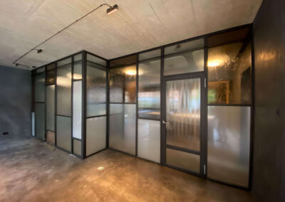 Trennwand ARTE mit Strukurglas